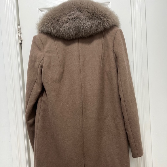Wool Blend Coat Elie Tahari with Genuine Fox Fur Trim - Picture 8 of 12